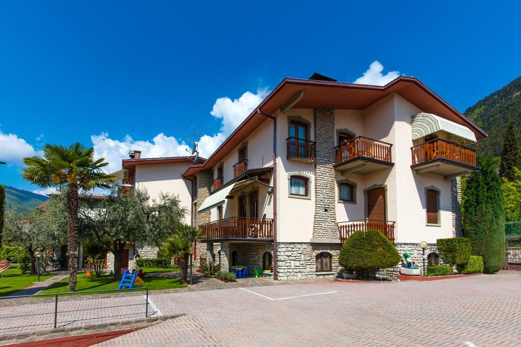 Villa Mariarosa Apartments Тіньяле Екстер'єр фото