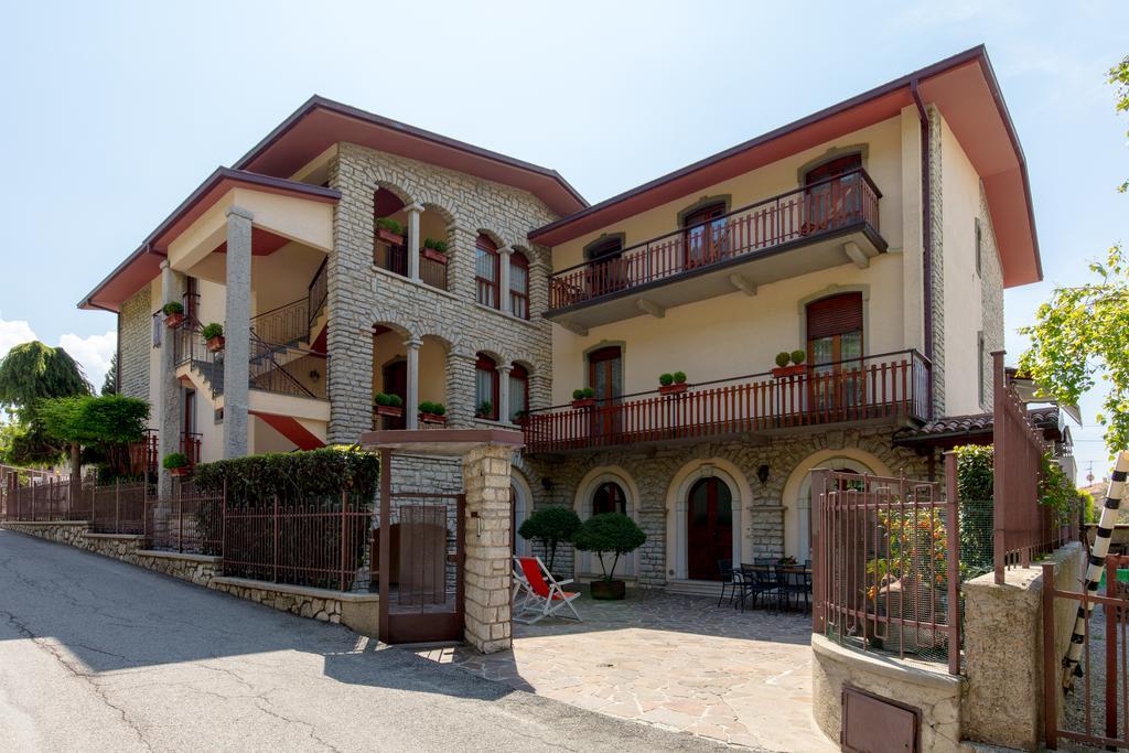 Villa Mariarosa Apartments Тіньяле Екстер'єр фото