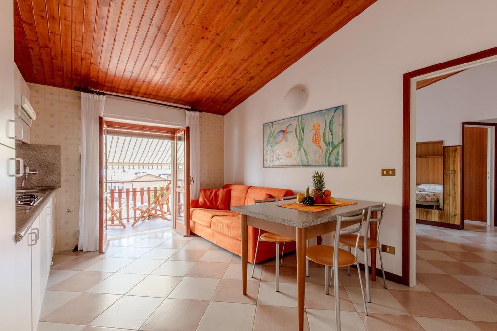 Villa Mariarosa Apartments Тіньяле Екстер'єр фото
