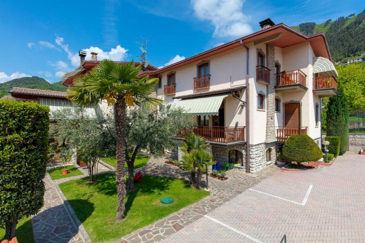 Villa Mariarosa Apartments Тіньяле Екстер'єр фото