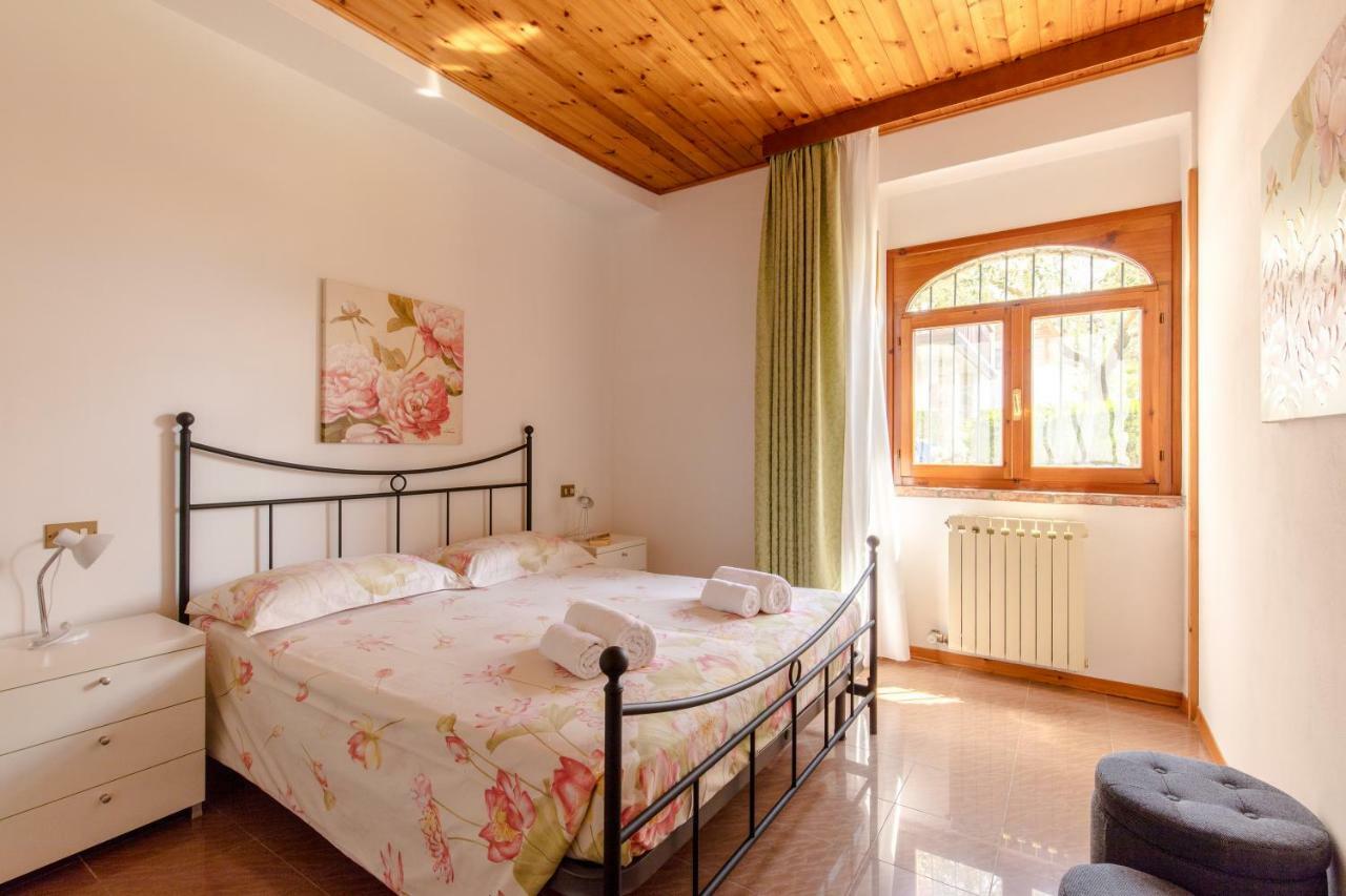 Villa Mariarosa Apartments Тіньяле Екстер'єр фото